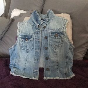 Jean Vest